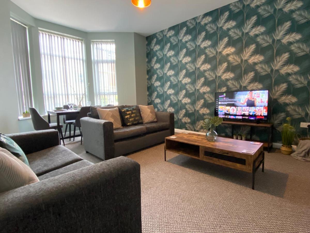 Blackpool Sleepover Apartment 1 Free Parking Sleeps 6 Экстерьер фото