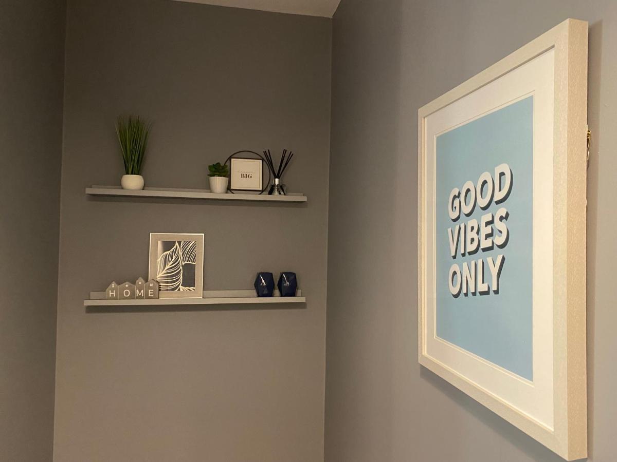 Blackpool Sleepover Apartment 1 Free Parking Sleeps 6 Экстерьер фото